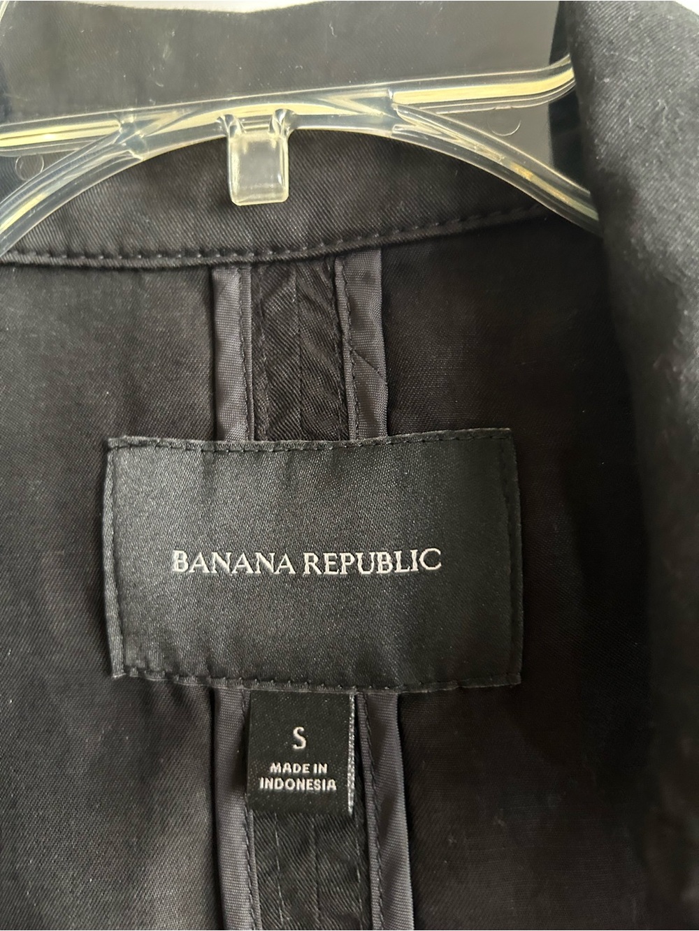 Banana Republic Black Collared Vest with Button Details - Picture 2 of 8